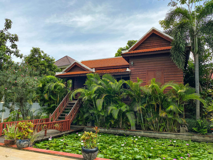 Exterior & Views 5