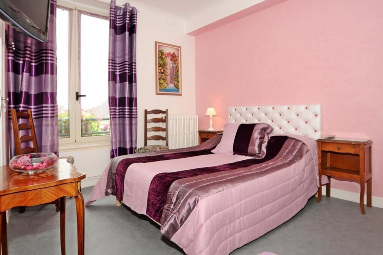 Bedroom 5, Hôtel la Tour, Loiret