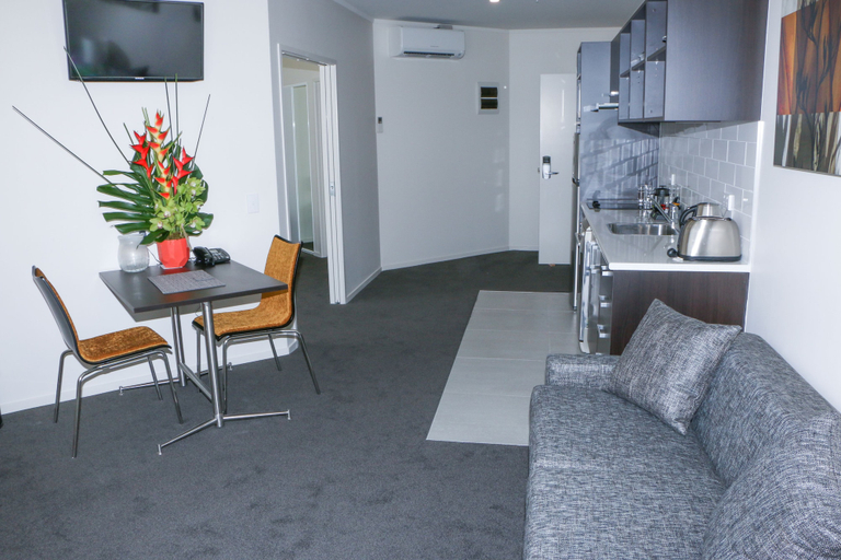 Others 5, Quest Whangarei, Whangarei