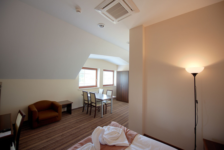 Bedroom 3, Aviator Hotel Wellness & SPA, Kielce
