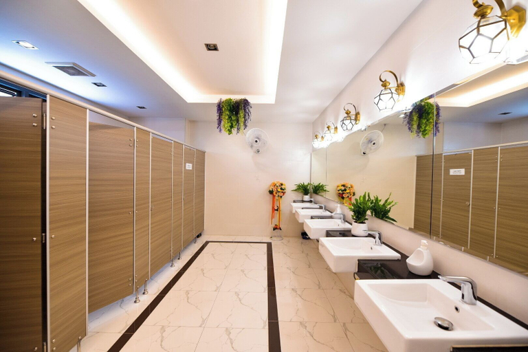 Bathroom 4, NORN Rimklong Bangkok Hotel, Bangkok Noi