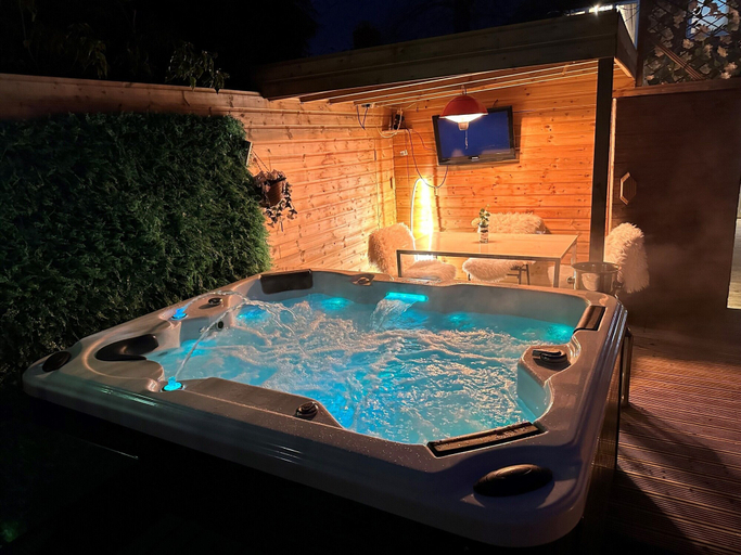 Sport & Beauty, Achill Guest House, Solihull