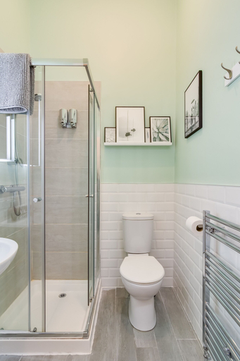 Bathroom 3, Wellington Park Boutique Apartments, Belfast