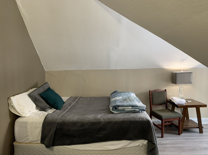 Bedroom 6