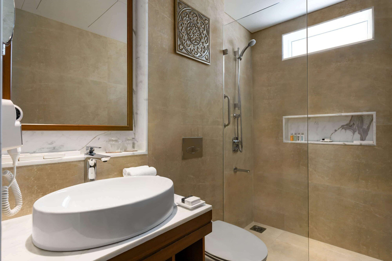 Bathroom 5, Hawthorn Suites by Wyndham Dwarka, Devbhumi Dwarka