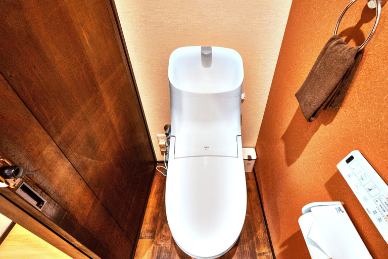 Bathroom 3, Rakushu-En, Kyoto