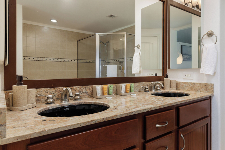 Bathroom 4, Luxury Living with Pool Access, Hawaii