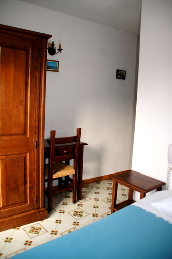 Bedroom 4, Don Pedro Hotel, Napoli