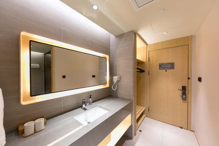 Bathroom 3, Ji Hotel Hohhot Convention and Exhibition Center, Hohhot