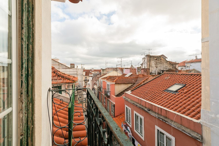 Others 4, Attic Apartment With Balcony in Bairro Alto, Lisbon