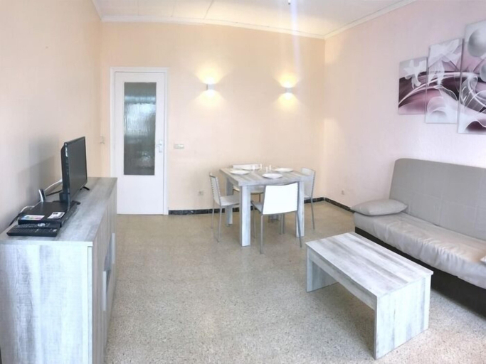Others 5, Apartamento Lisboa 49, Girona
