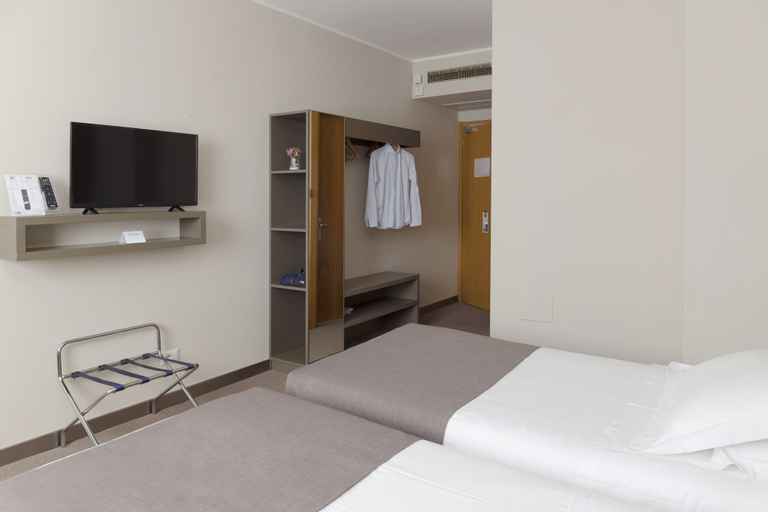 Bedroom 15