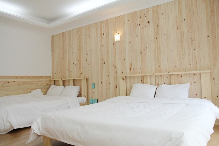 Bedroom 2, Ok-san Seowon Guest House, Pohang