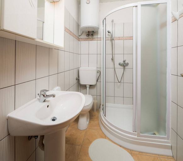 Bathroom 4, Apartments Habek, Jelsa