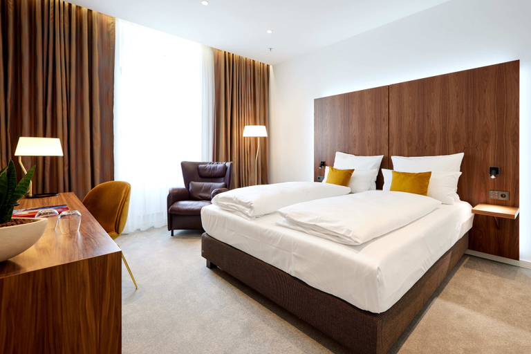 Bedroom 2, Kasino Hotel, Leverkusen
