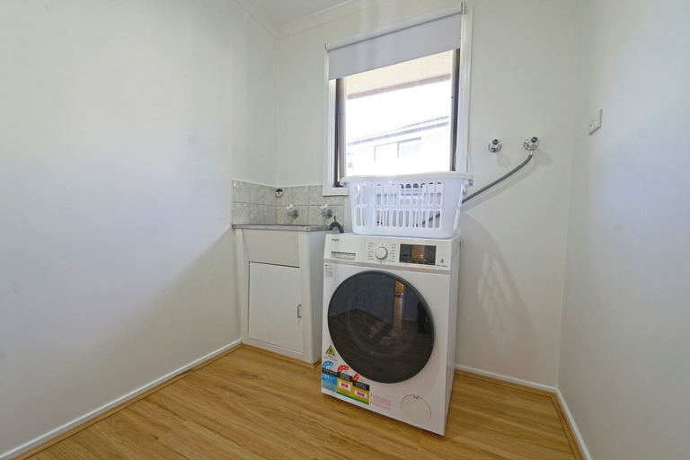 Bathroom 3, Melbourne 4BRM Staycation Parkside, Casey - Hallam