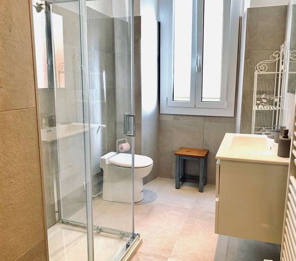 Bathroom 5, Apart Hotel Riviera - Old Town - Promenade des Anglais, Alpes-Maritimes