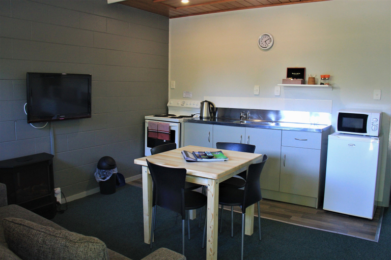 Others 4, Hideaway of Rotorua, Rotorua