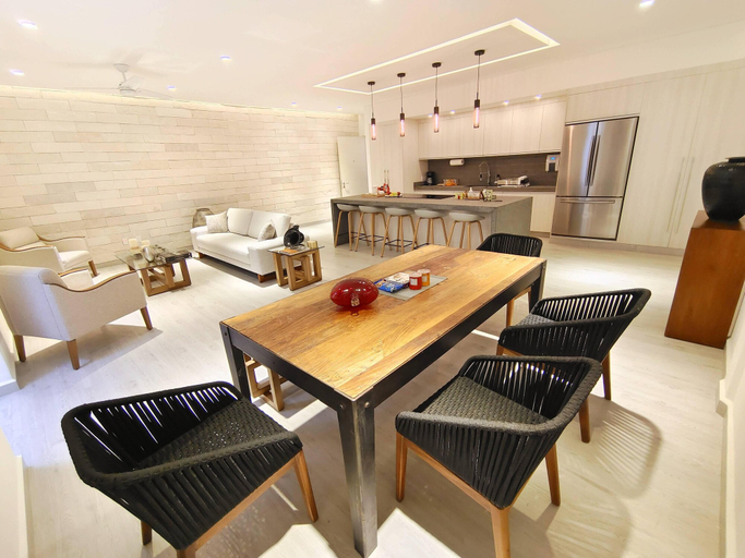 Food & Drinks 5, 1st Luxury Warehouse, Benito Juárez