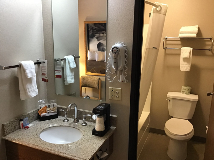 Bathroom 4, Super 8 by Wyndham Dillon, Beaverhead