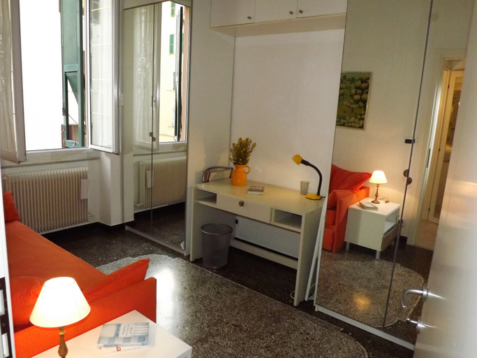Living area 5, House Fede, Genova