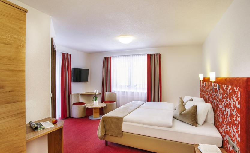 Bedroom 2, Hotel Chasa Sulai, Landeck