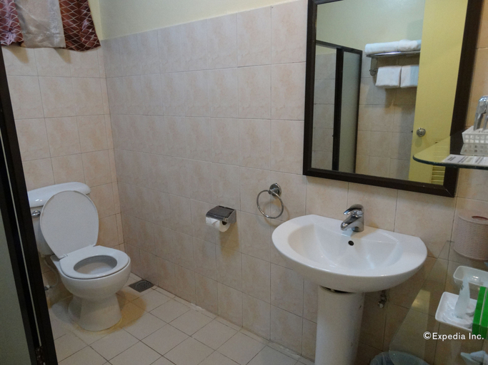 Bathroom 3, Eden Nature Park and Resort, Davao City