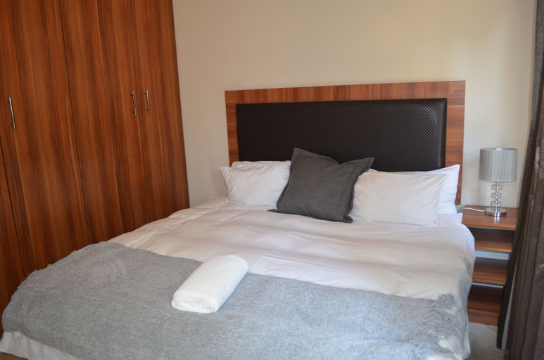 Bedroom 3, Manor Hills Guest Lodge, Bojanala