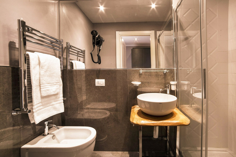 Bathroom 5, Boutique Hotel Hugo, Florence