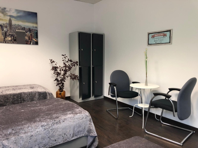 Bedroom 3, Hostel Messe Laatzen, Region Hannover