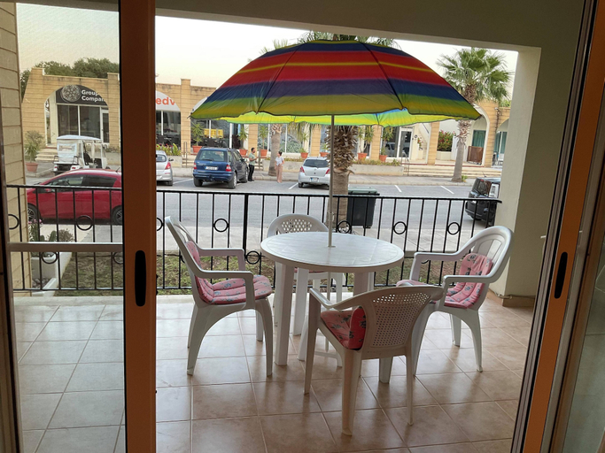 Food & Drinks, Fabulous 2 Bed Apartment in Safakoy Cyprus
