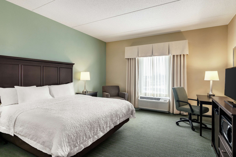 Bedroom 2, Hampton Inn & Suites Mount Joy/Lancaster West, Lancaster