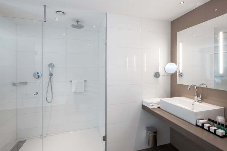 Bathroom 4, Van der Valk Hotel Haarlem, Haarlem