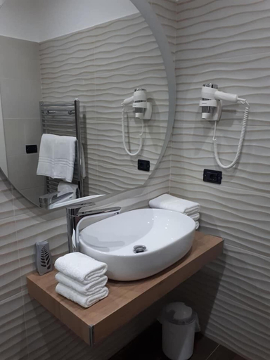 Bathroom 5, Casale degli Ulivi, Crotone