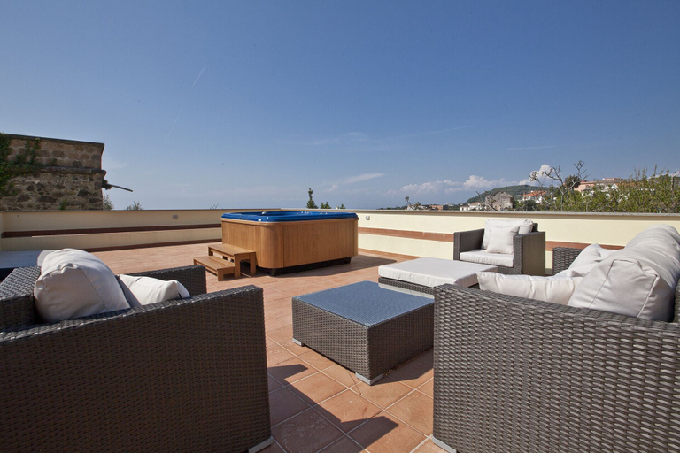 Food & Drinks, Villa Stella, Napoli