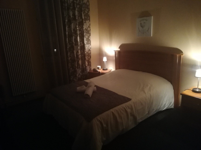 Bedroom 4, Le Tosny, Eure
