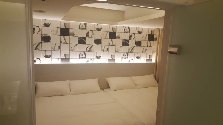 Bedroom 12