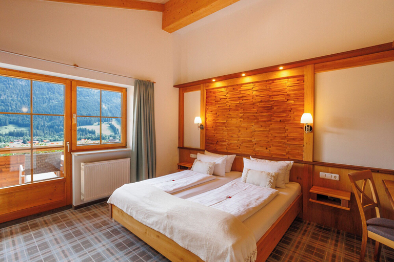 Bedroom 4, Alpenhotel Sonneck, Oberallgäu