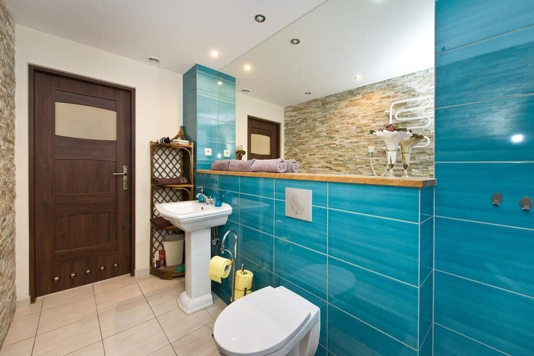 Bathroom 4, Gdańskie Apartamenty Gdańskie Poddasza, Gdańsk City