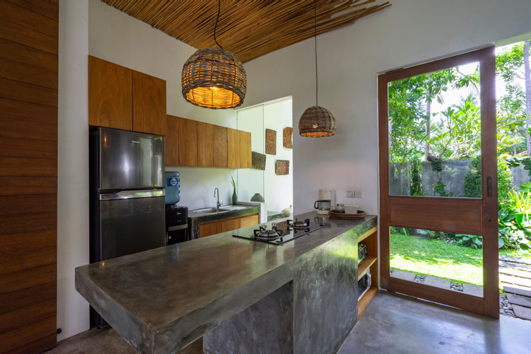 Dining Room 11