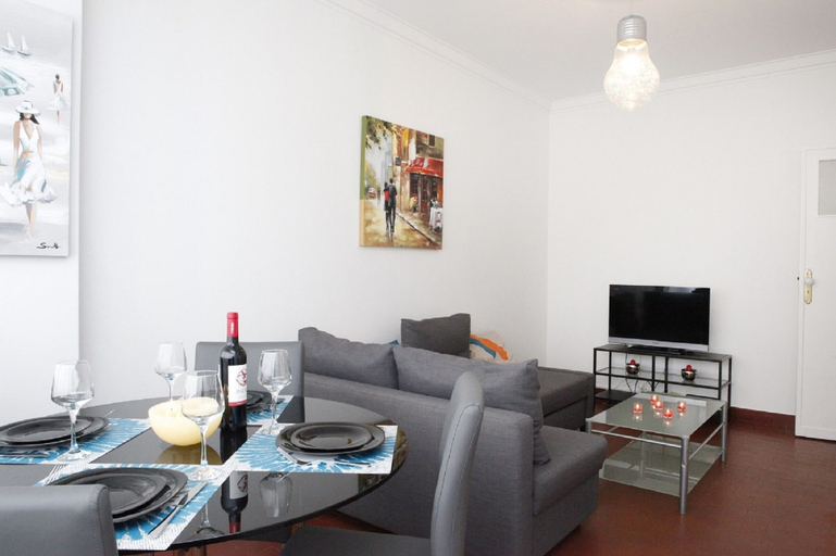 Others 5, Confortable & Central Apartment, Cascais