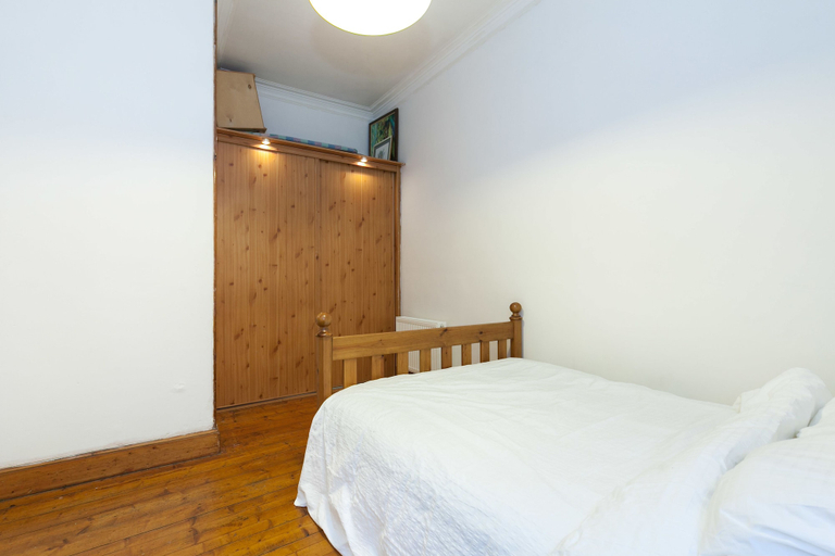 Bedroom 2, Edina Suites, Edinburgh