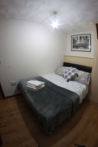 Bedroom 3, College Street Abode - Guest House, Portsmouth