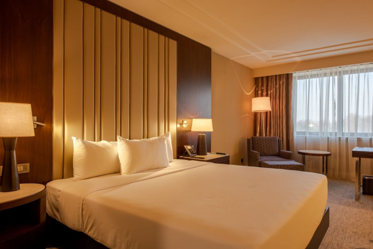 Bedroom 3, AZIMUT Grand Hotel Tashkent, Tashkent City