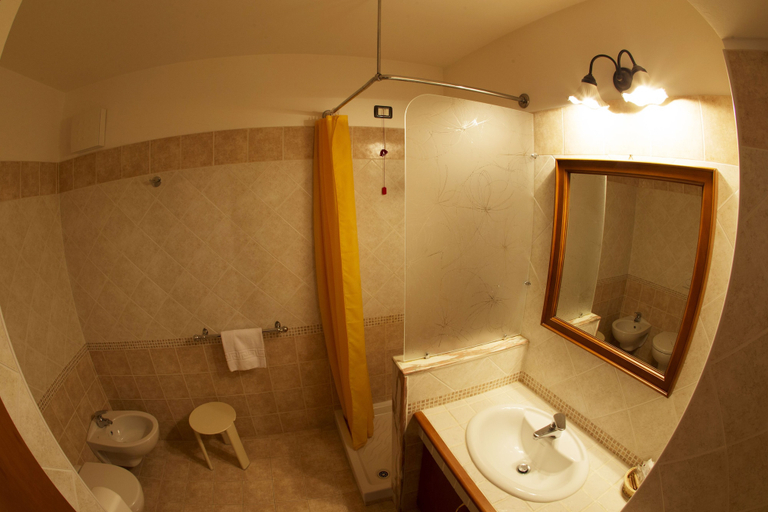 Bathroom 4, Hotel Internazionale, Ancona