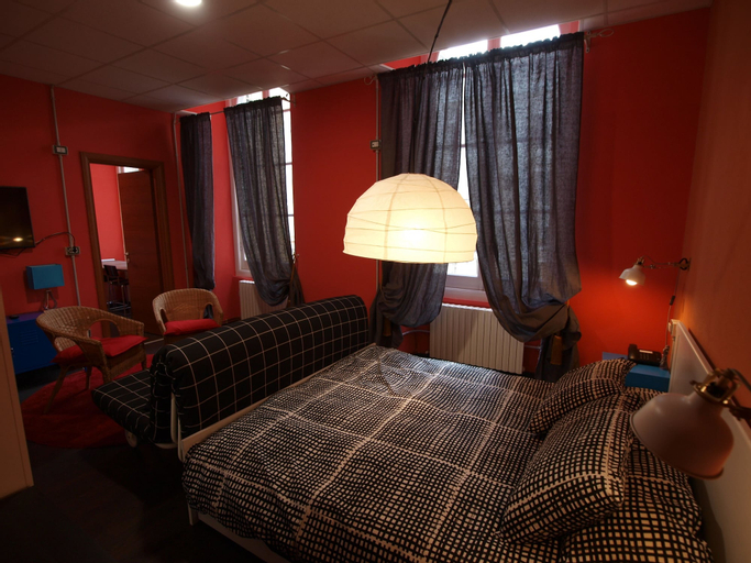 Bedroom 13