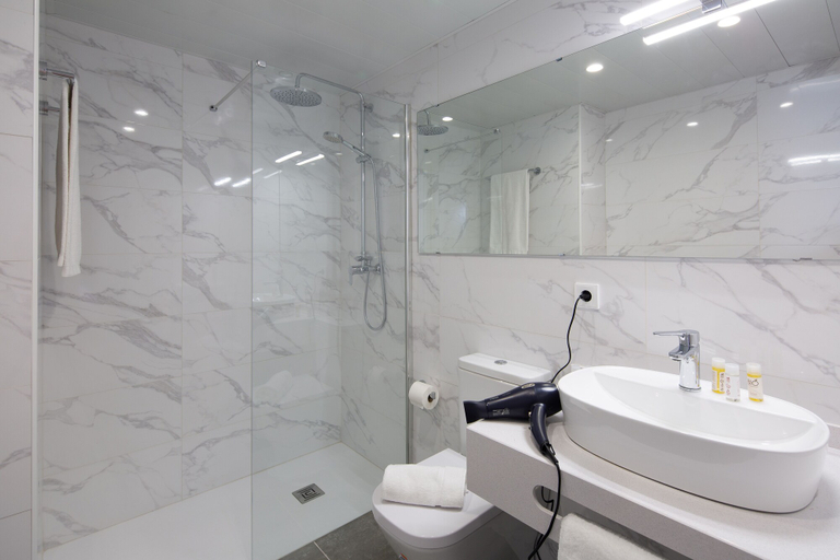 Bathroom 3, TGNA Rambla 68, Tarragona