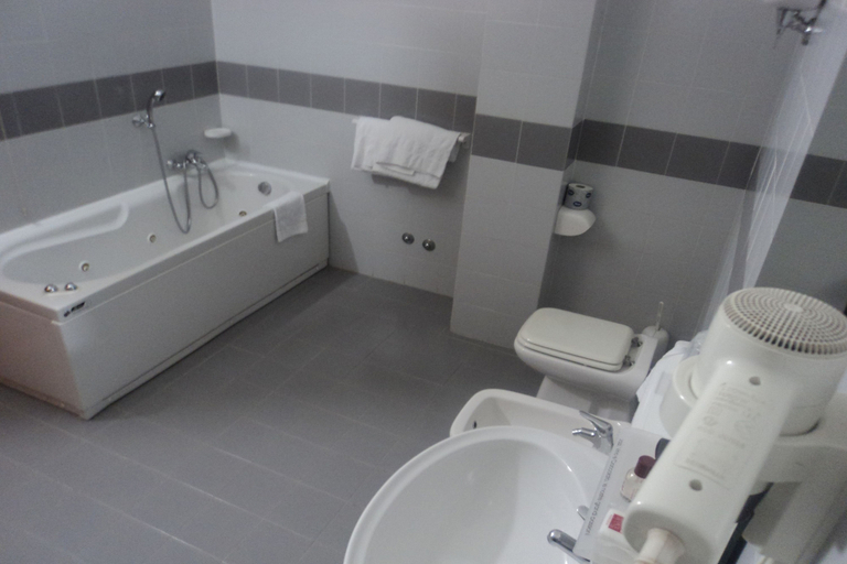 Bathroom 5, Hotel Giò Wine e Jazz Area, Perugia