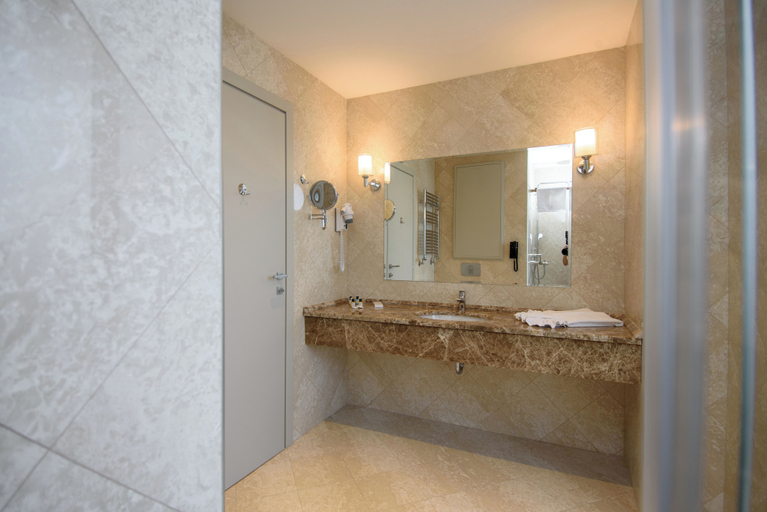 Bathroom 5, The Grand Gloria Hotel, Batumi