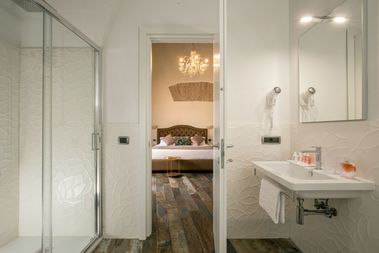 Bathroom 5, MySuite Tower Pantheon, Rome